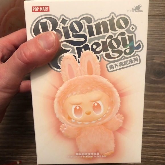 Loyalty Labubu - Big into Energy series - Picture 3 of 4